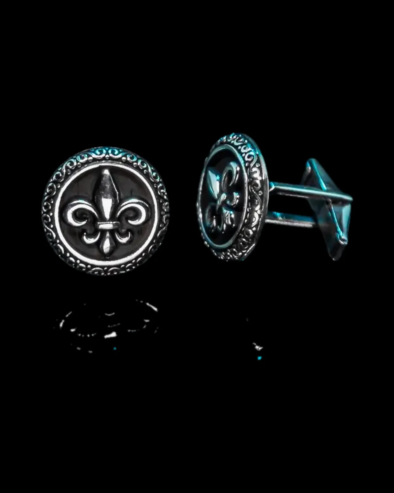 manžetne sa Fleur De Lis motivom