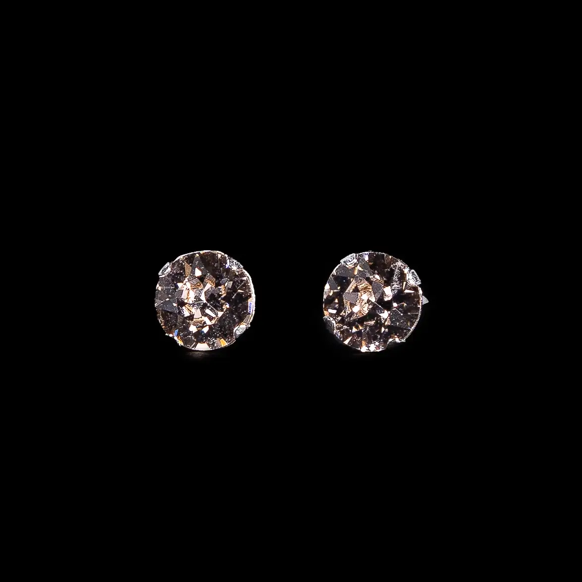 Ženske minđuše Diamond Glow narandžaste boje – elegantne minđuše koje dodaju sjaj i energiju svakom stajlingu.