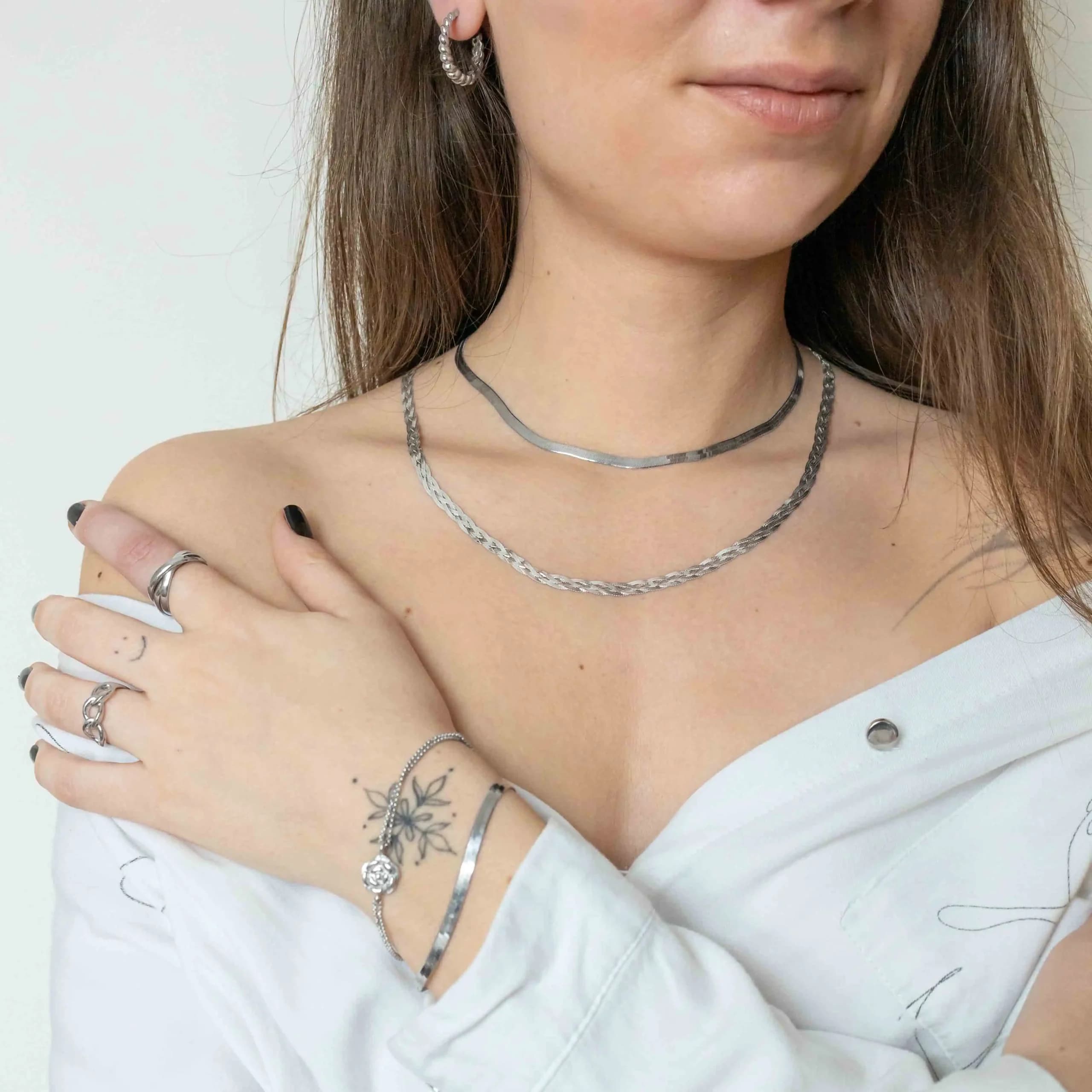 Srebrna ogrlica Pletenica za žene, elegantan i moderan dizajn, savršen nakit za svaku priliku