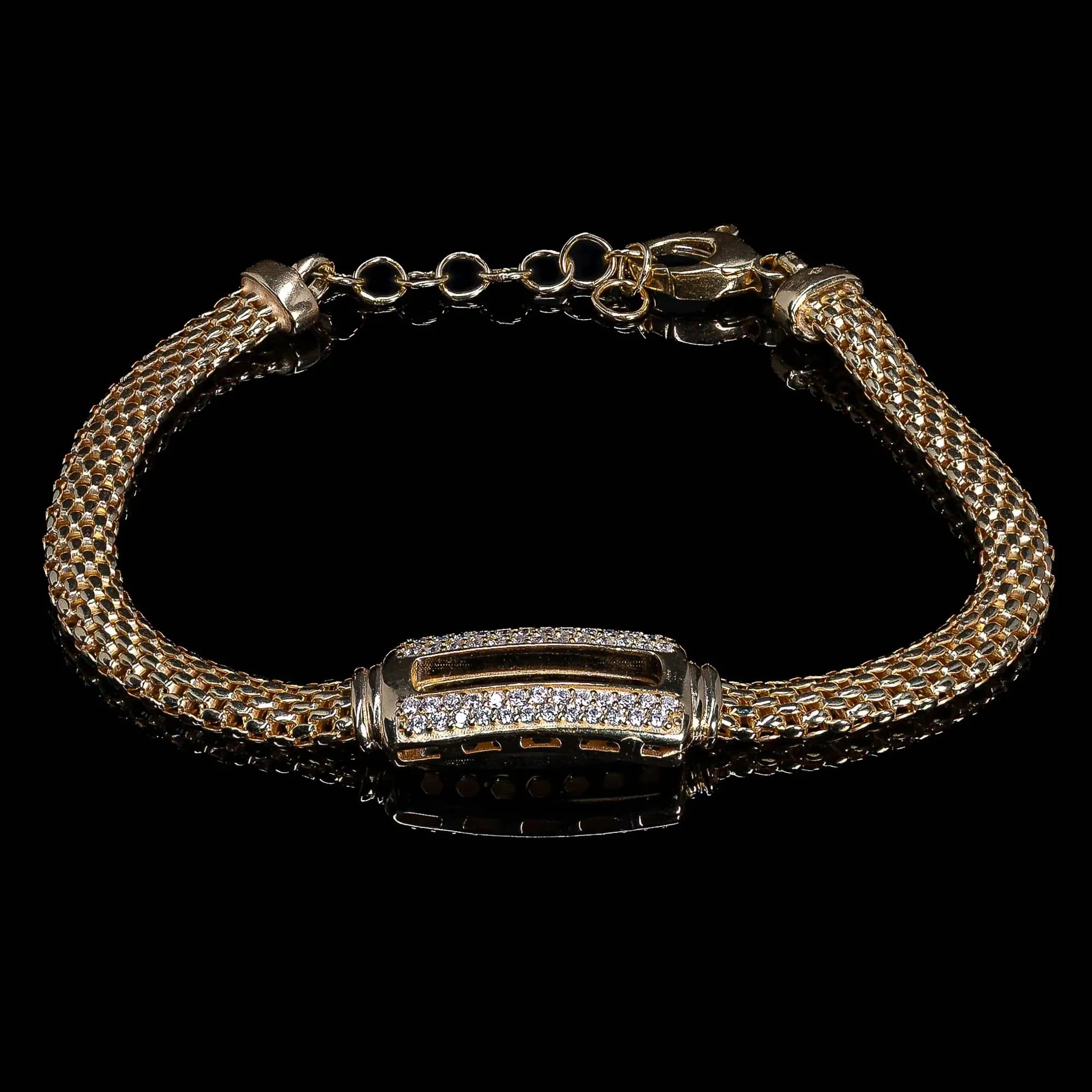 Glam Gold narukvica od 925 srebra sa 14k pozlatom, 5mm lanac, dužina 17-20cm. Elegantna i trajna, savršena za svaki dan.